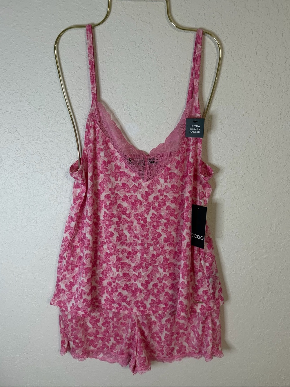 BCBG Women’s Pink Floral Lace Cami & Shorts Pajama Set  Sleepwear Small